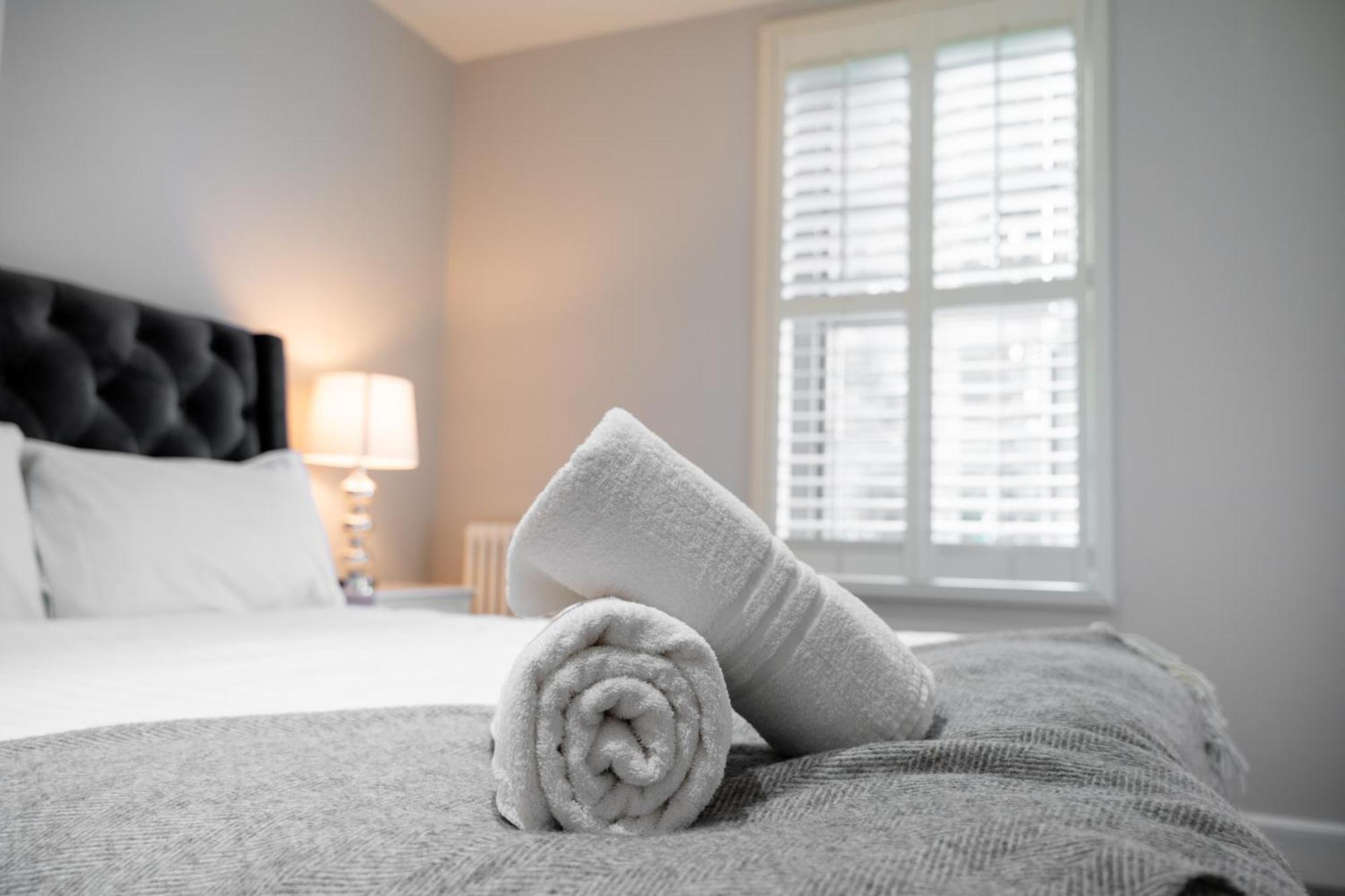 Escape Ordinary At Lough Erne Golf Village เอนนิสคิลเลน ภายนอก รูปภาพ