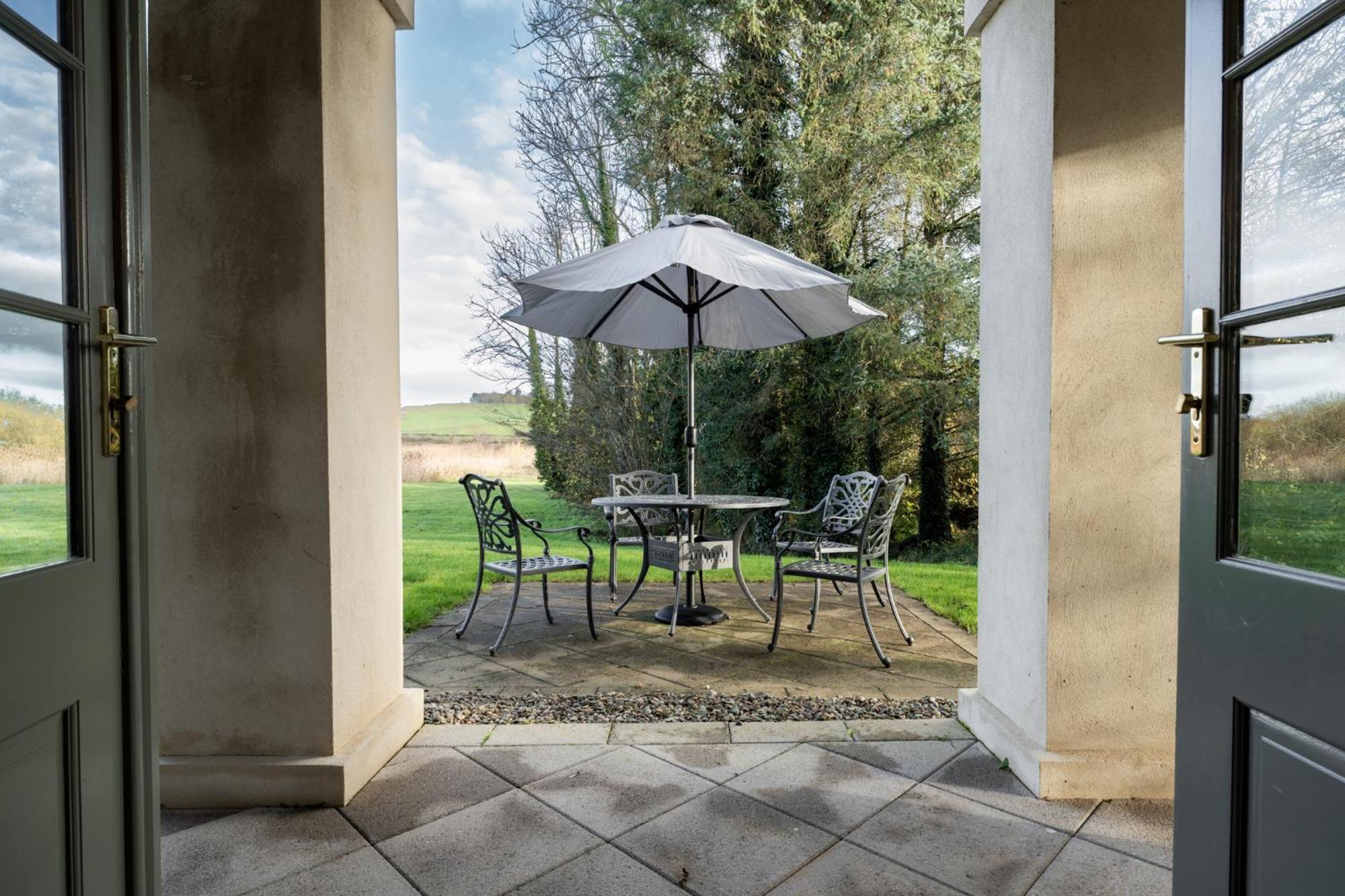 Escape Ordinary At Lough Erne Golf Village เอนนิสคิลเลน ภายนอก รูปภาพ